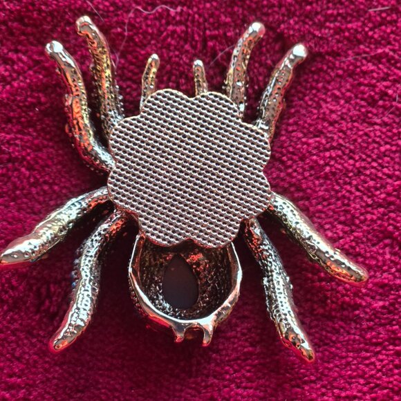 Amazon.com: JOYID Big Spider Brooch Zircon Crystal Peal  MULTI COLOR RHINESTONE SILVER SPIDER MAGIC SCARF MAGNETIC BROOCH PIN LARGE NWOT